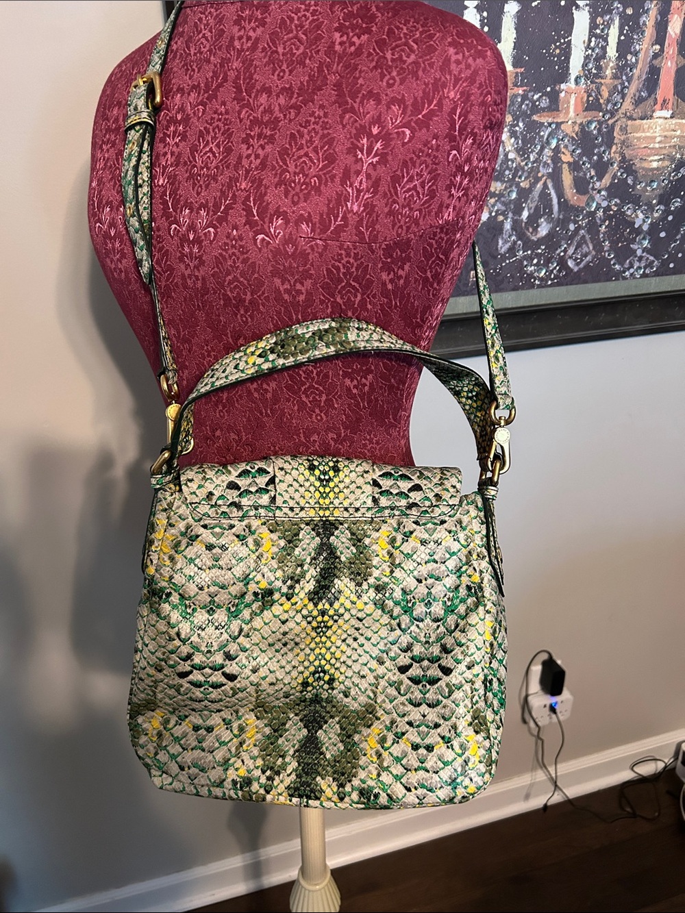 Marc Jacobs Lil Ukita Green Snake-Print Crossbody Bag - Picture 4 of 7